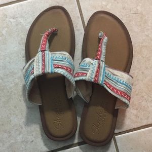 skechers luxe foam flip flops